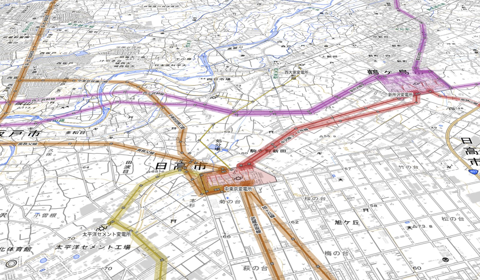 日高市・中東京変電所周辺の俯瞰地図。西上武幹線（紫）、中沢線（赤）、中東京信濃川線・奥秩父線（茶）、太平洋セメント専用線（黄）が変電所に集まる